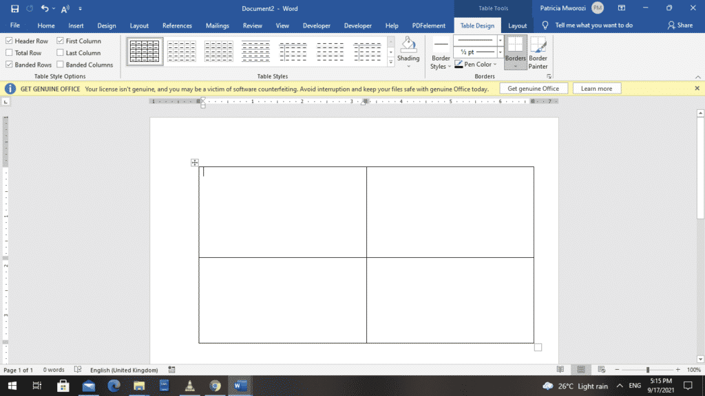 如何在Microsoft Word中将页面分为四个部分